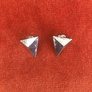 SILVER TRIANGLE STUDS